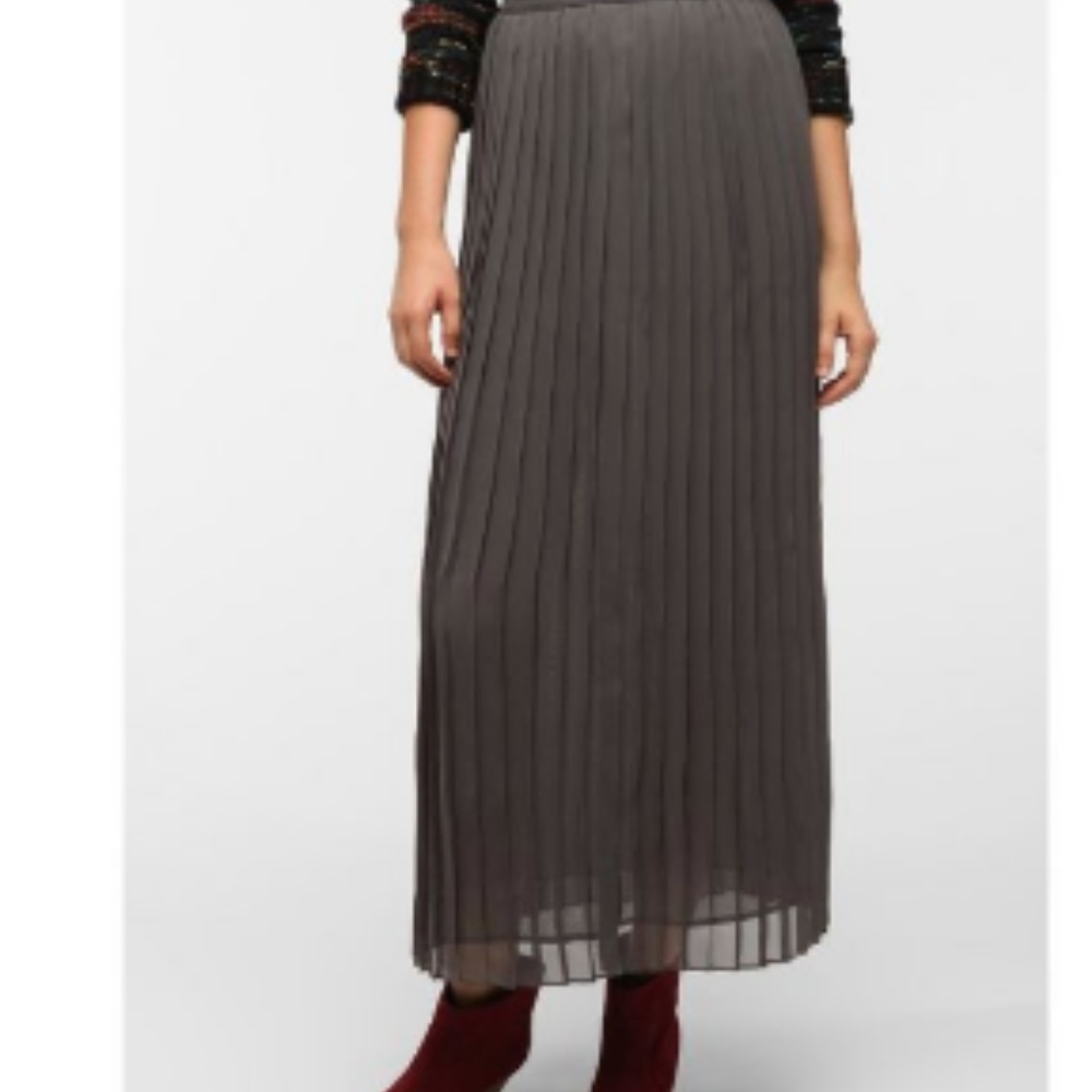 Urban Outfitters Pleated Maxi skirt - grey